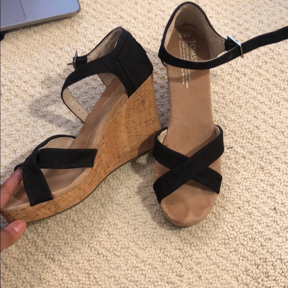 Toms Wedges (9.5)